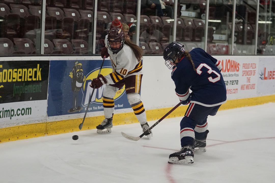 Girls Hockey