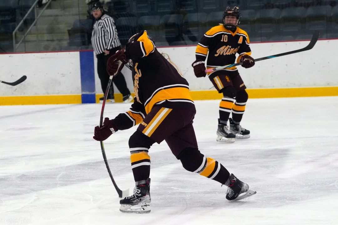 Girls Hockey