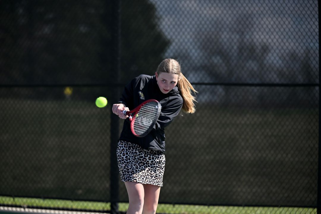 Girls Tennis