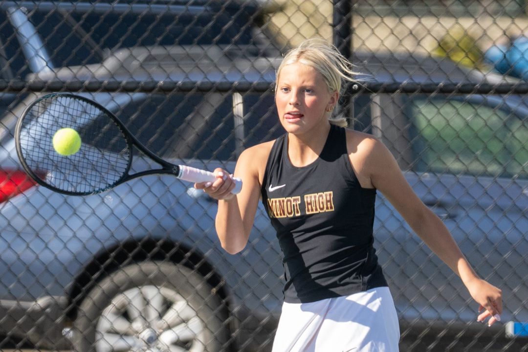 Girls Tennis